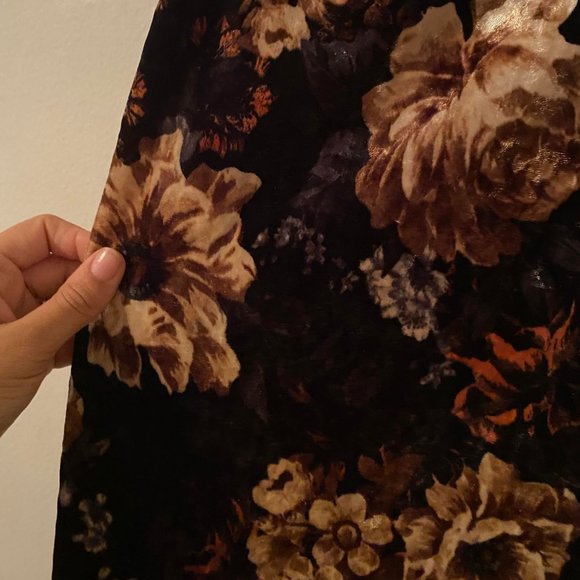 Charlotte Russe Velvet Floral Dress - Picture 2 of 2